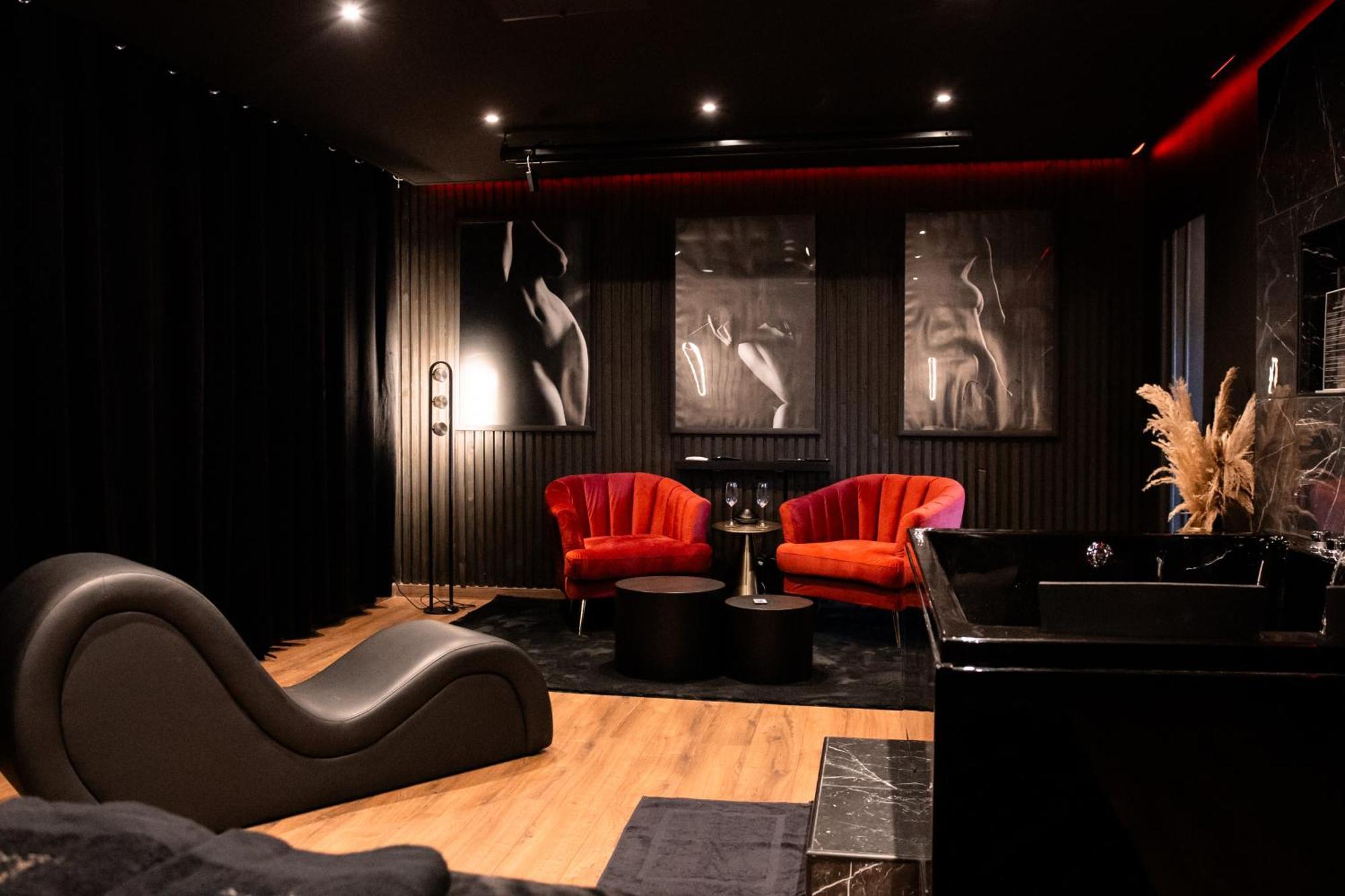 Blackroom Suite De Luxe 50 Nuances De Grey Гавр Экстерьер фото