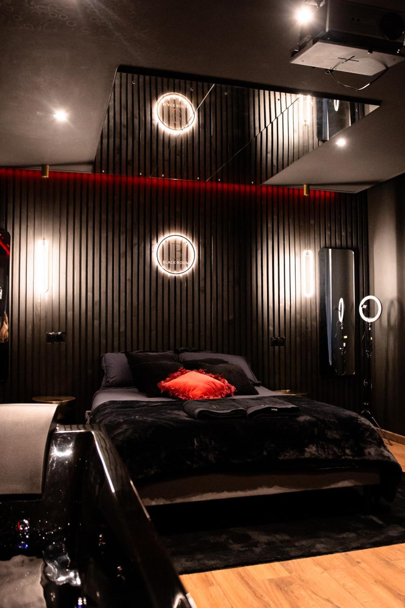 Blackroom Suite De Luxe 50 Nuances De Grey Гавр Экстерьер фото